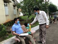 BTV Công đoàn Tổng Công ty thăm và tặng quà các cháu thiếu nhi